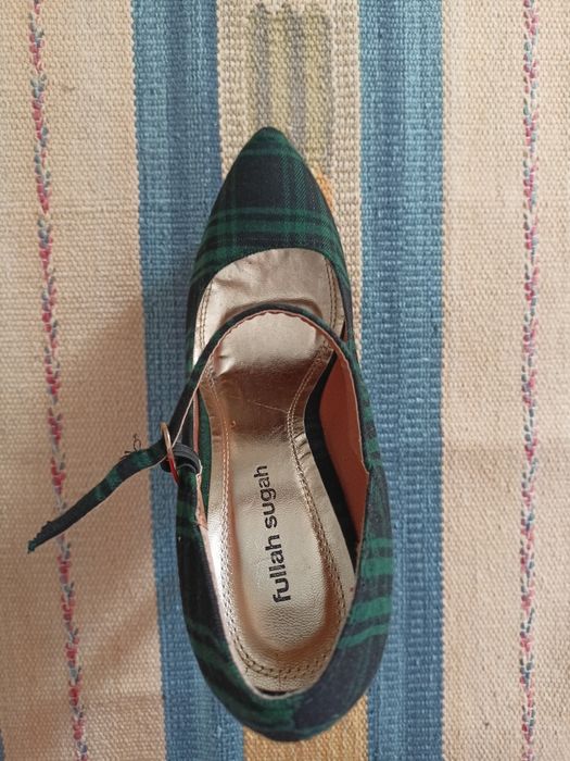 Зелени високи обувки 38 номер