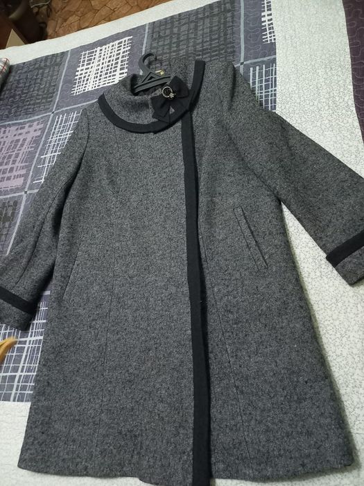 Продам пальто демисезонное