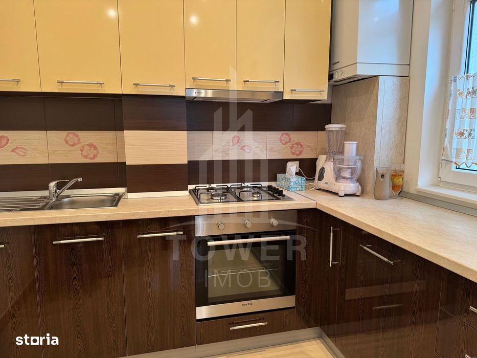 Apartament de închiriat 3 camere, 100 m², decomandat, zona Ștrand