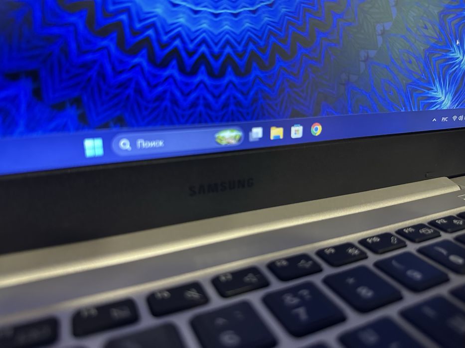 Ультрабук Samsung / IPS Full HD / До 14ч работы / Type-C / Win 11
