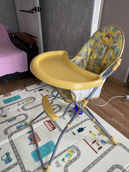 Детский столик продам