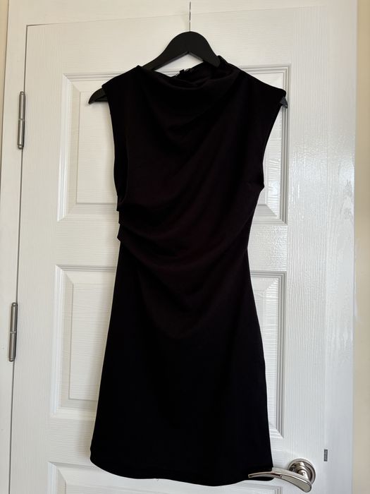 Рокли на Зара, Манго, Котон, H&M и др.  От 5-10€, размери Хс и С