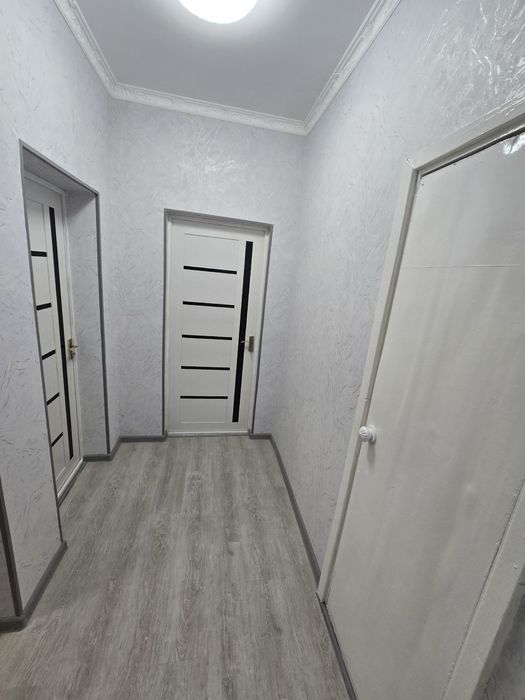 Сергили район 8-худудда 1 хона 2 хона килинган квартира сотилади