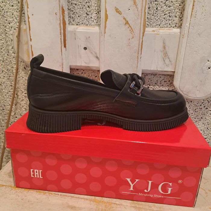 Дамски обувки черни