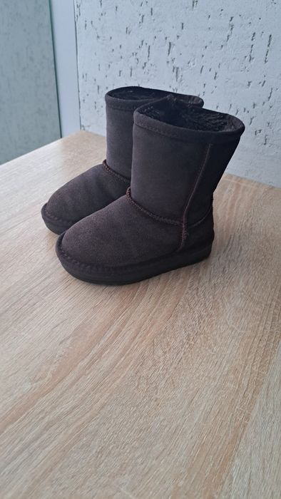 Натуральные угги,  размер 24