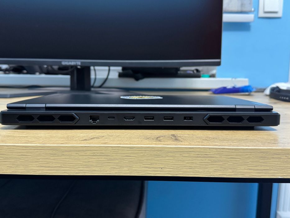 Lenovo 16" Legion Pro 7i Gaming Laptop - 32GB/3TB RTX 4080 i9 14900HX