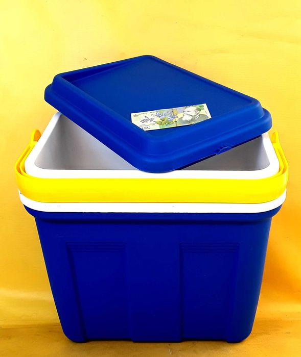 Lada frigorifica 24 l 39 x 28,5 x 39 Cm NOUA - 70 Lei