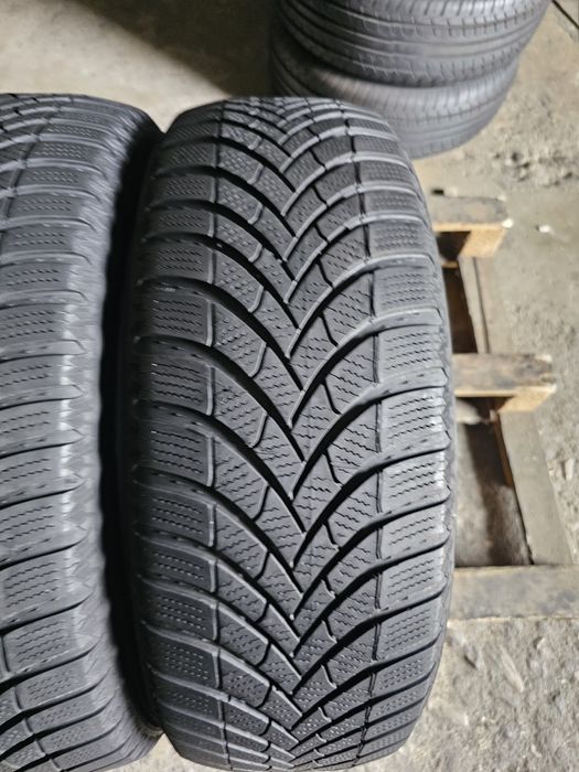 2 anvelope iarna 205 60 16 Semperit 2021