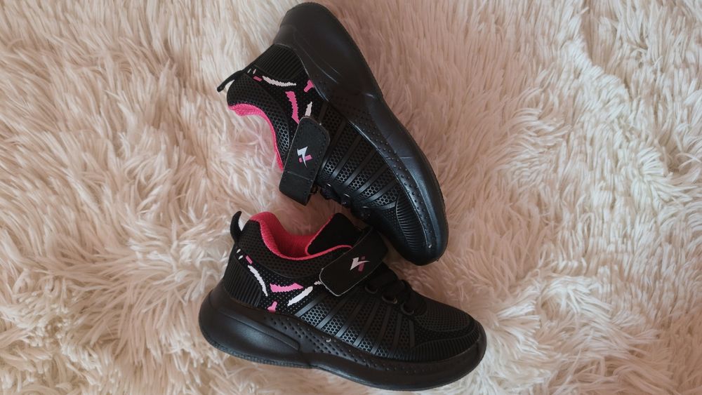 Adidași nr 25,noi - 40 lei