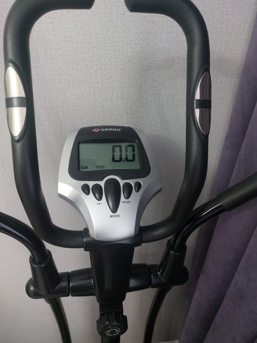 Тренажер-велосипед