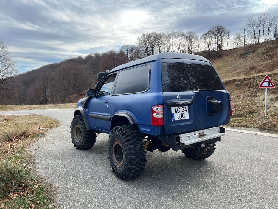 Nissan Patrol Y61