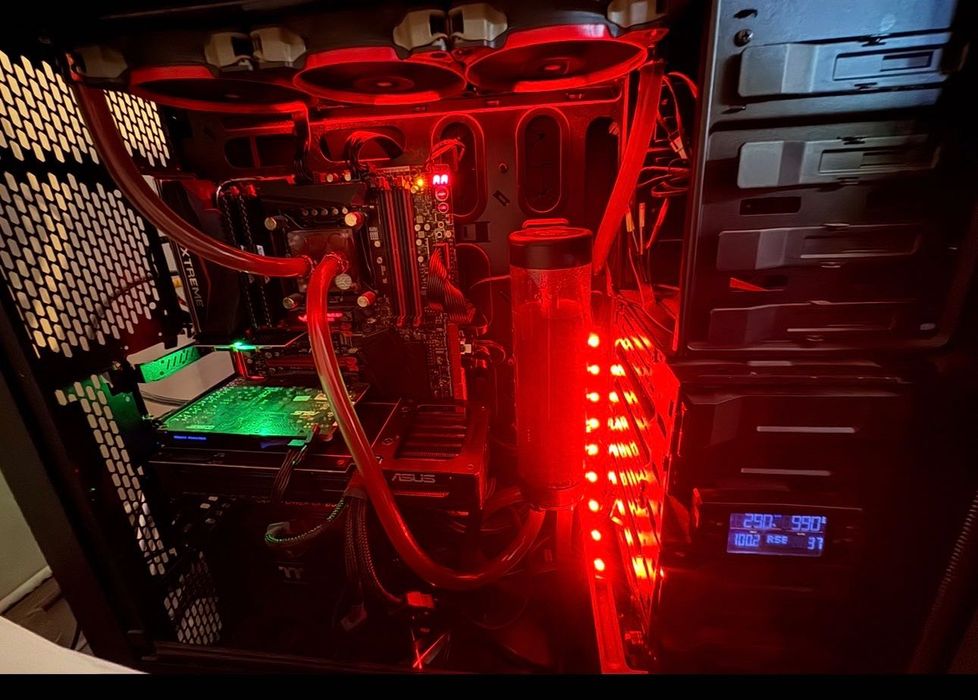 ASUS RAMPAGE V+ Intel I7 -5930K