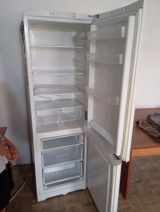 Продается холодильник