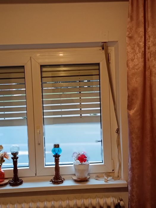 Geamuri termopan cu jaluzele
