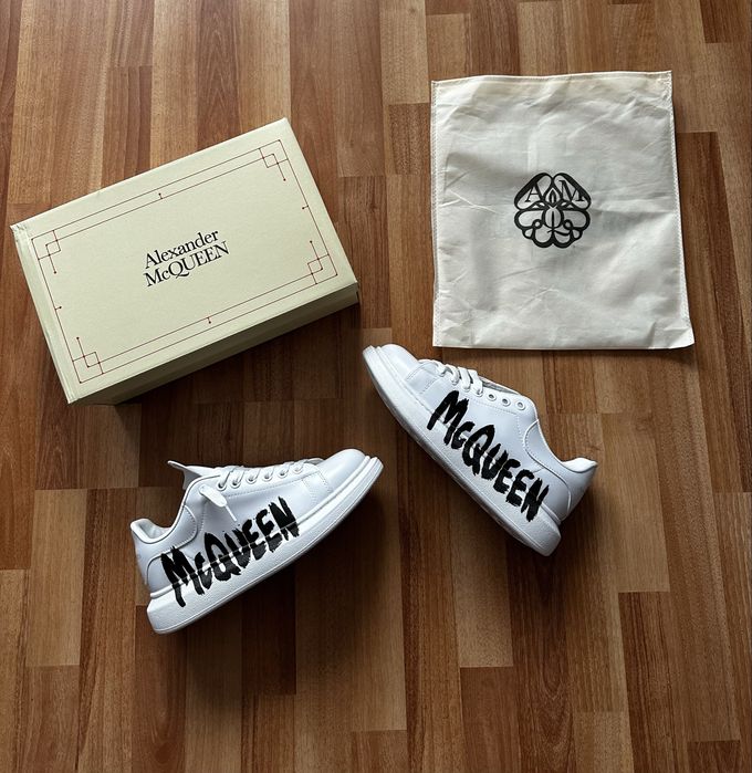 *Stoc Limitat* Alexander Mcqueen Graffiti