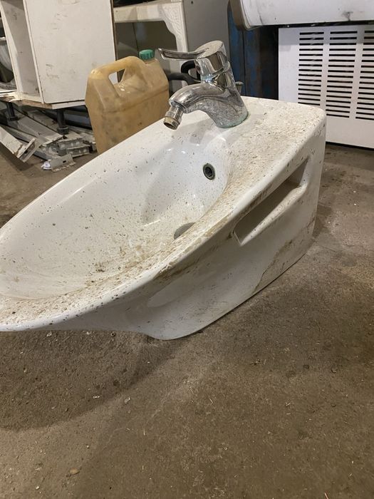 Продам Биде б/у.