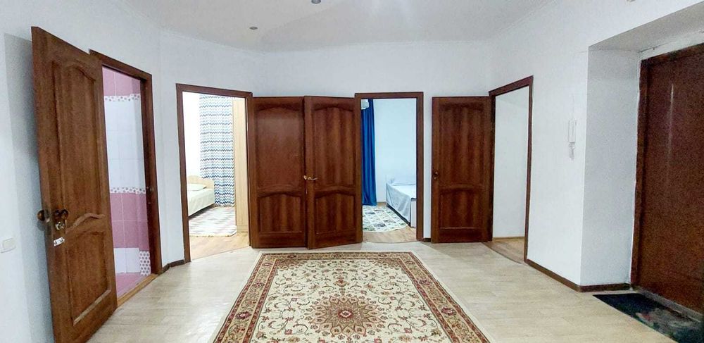 Посуточно свежий ремонт 4 комн.