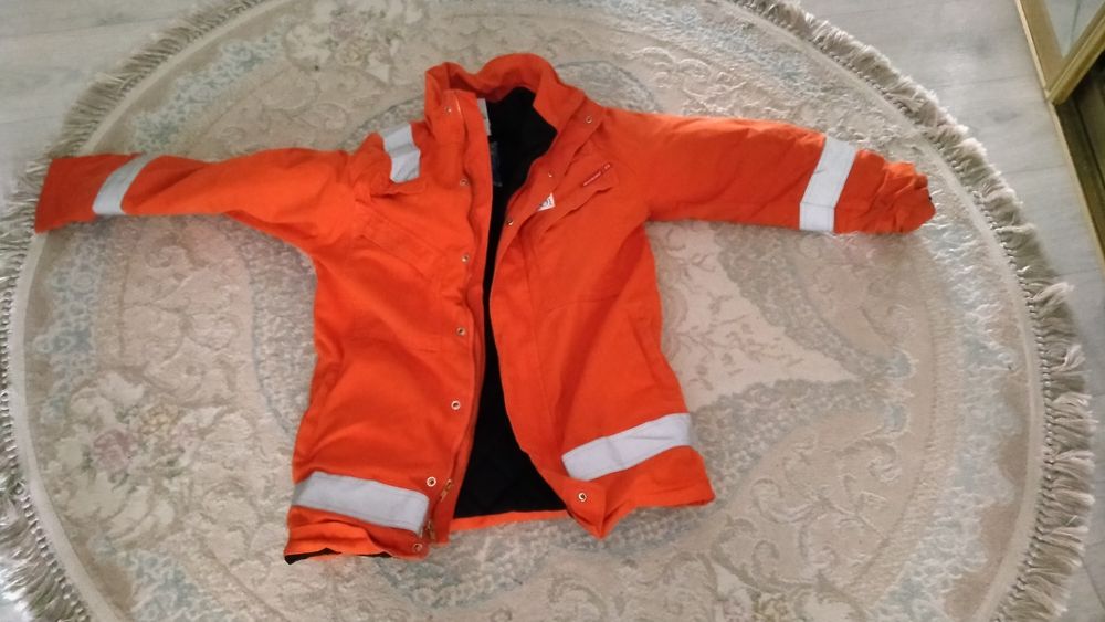 Продам комбинезон зимний