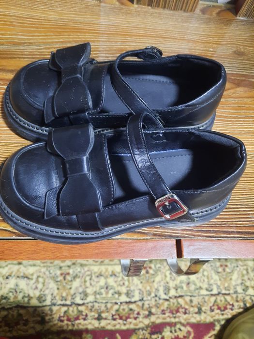 Продам туфли детские