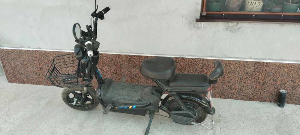 Скутер 2022 года