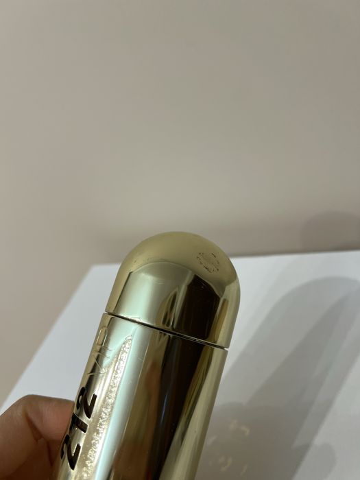 Carolina Herrera 212 Vip и Al Haramain Amber Oud Gold Edition парафюми