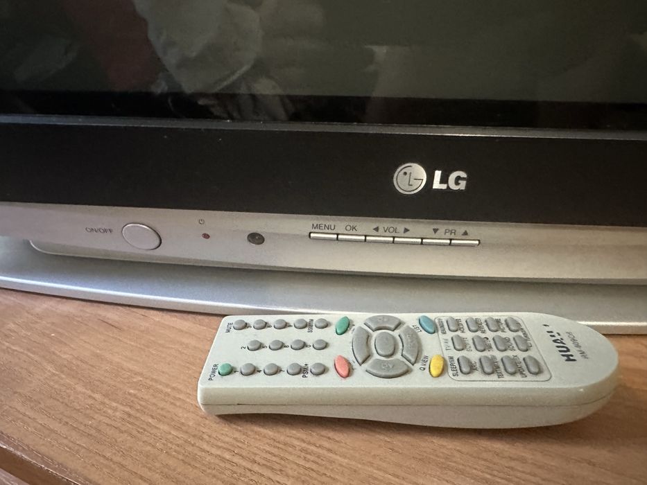 Продам телевизор LG