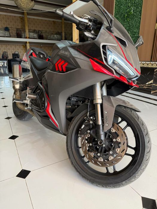 Orginal sport bike srochni sotiladi