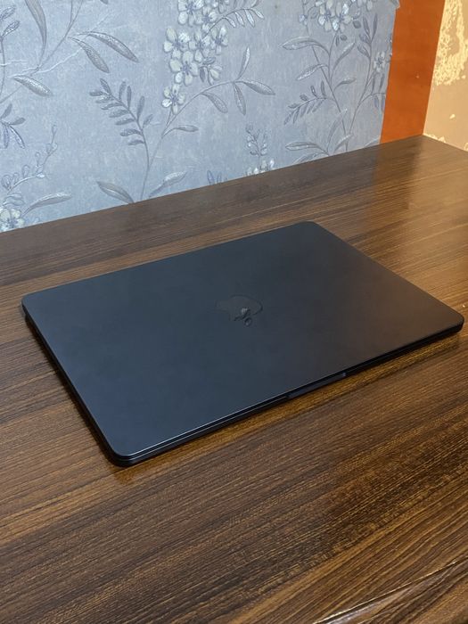 Macbook M2/256Гб/8Гб