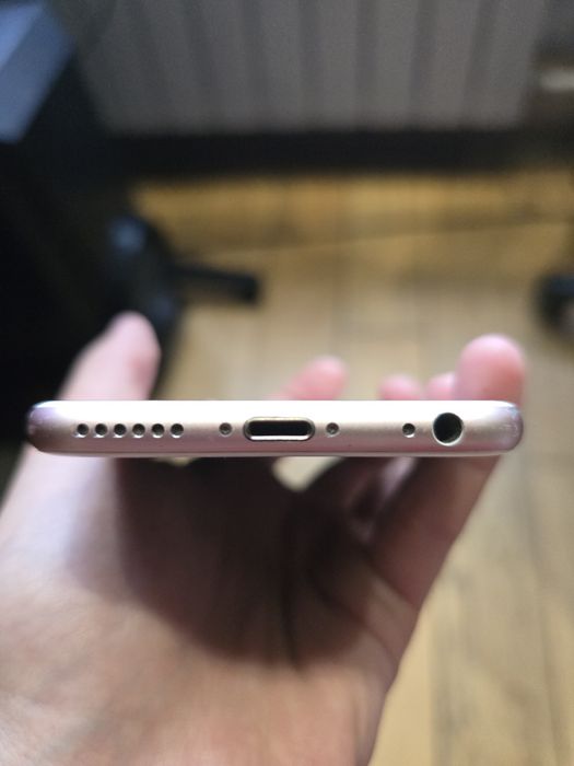 Продам iPhone 6s