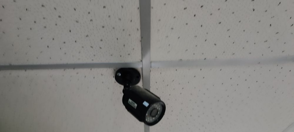 Продам комплект видеонаблюдения