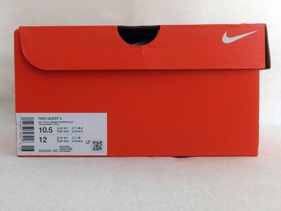 Маратонки Nike Quest 5