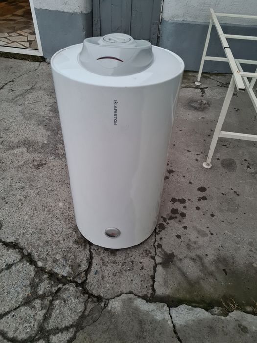 Продам аристон 95л