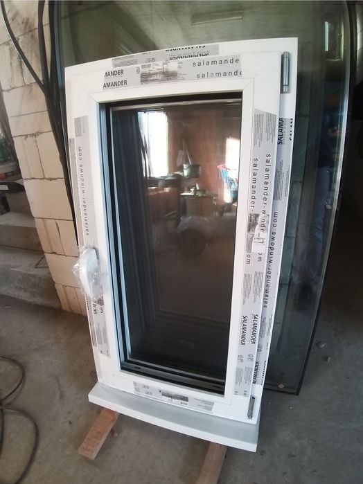 Vand doua ferestre PVC SALAMANDER, 6 cam, alb, cu geam triplex 4S x fl