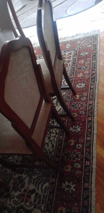 Vand 4 scaune pentru sufragerie