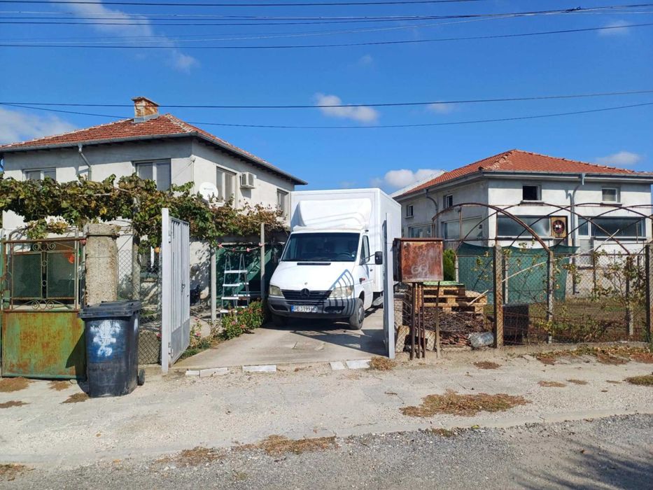 Етаж от къща, Сладкарски цех, Гараж, Партерна гарсониера