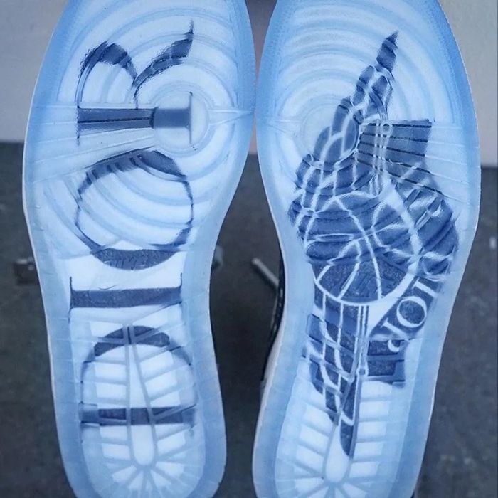 Кроссовки Nike Air Dior