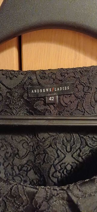 Andrews Ladies официална рокля