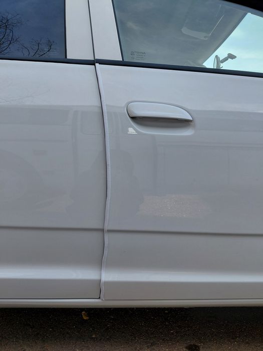 Уплотнитель универсальный на авто