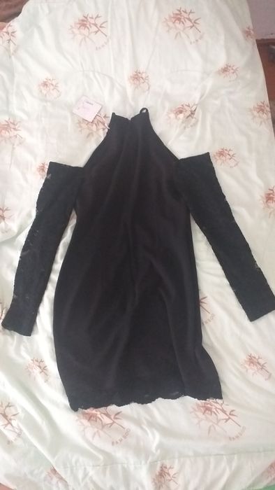 Продам        платье