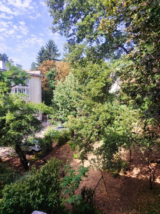 Продава се Тристаен апартамент в София, Лозенец - 100 кв.м за 5200 €/кв.м - Снимка #1