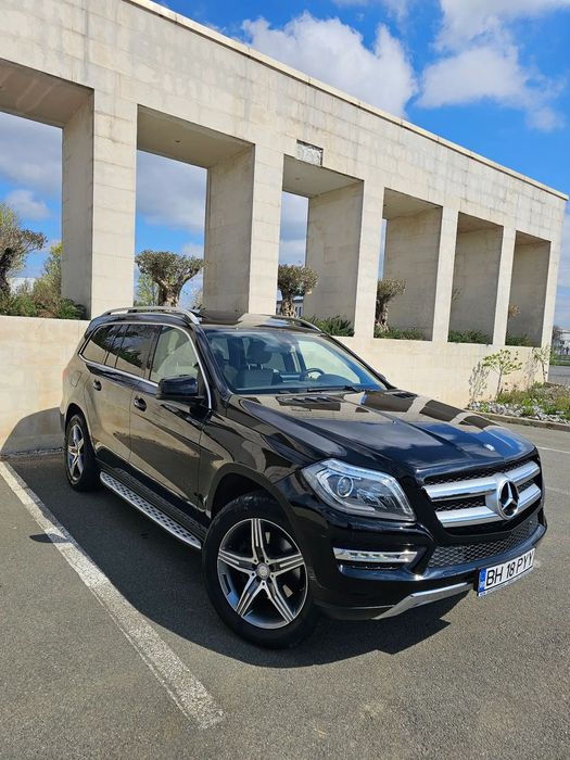 Mercedes-Benz GL Al doilea proprietar, stare foarte bună, 2 chei, Km reali!!!