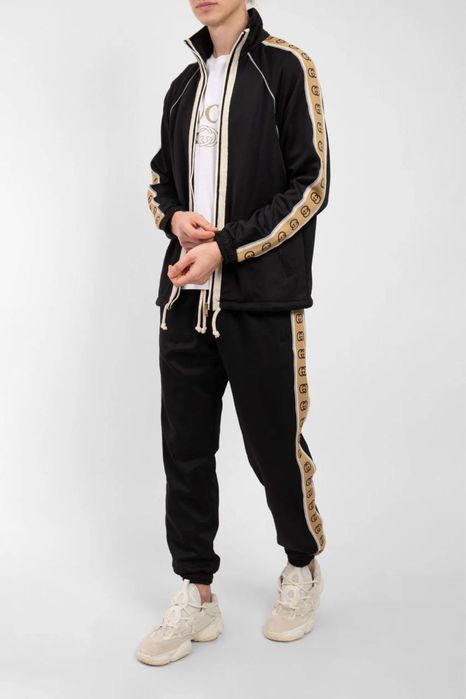 Продается спортивное костюм  Бренд