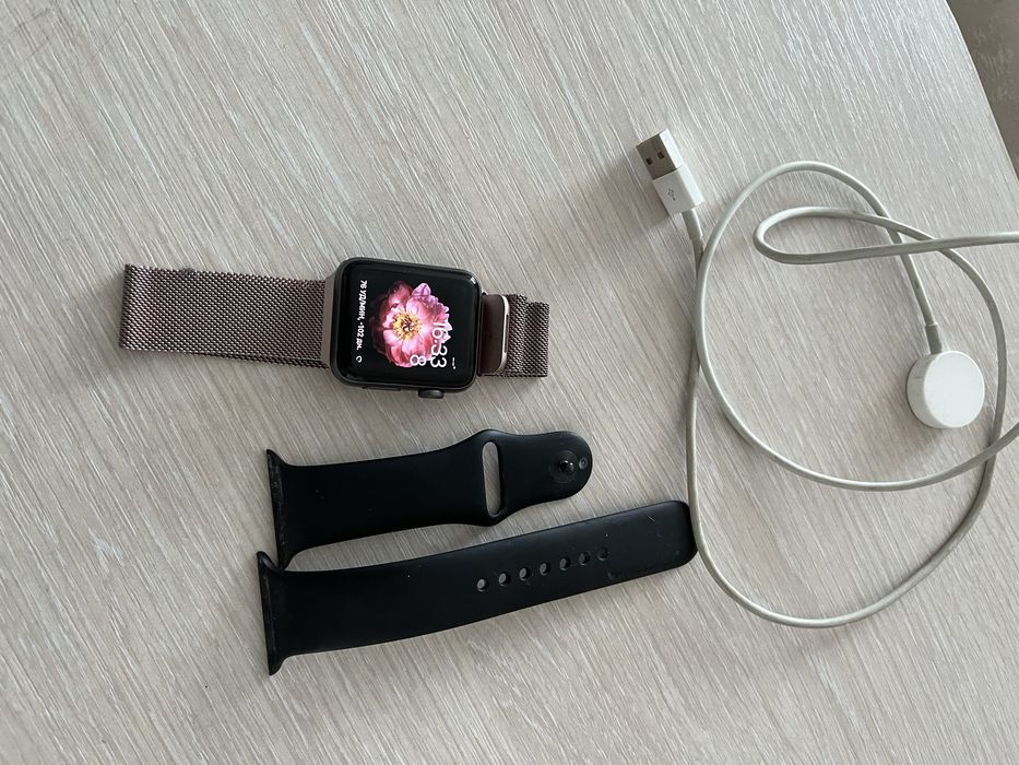 Часы Apple Watch series 3
