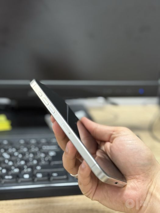 Iphone 15 pro max Natural titanium