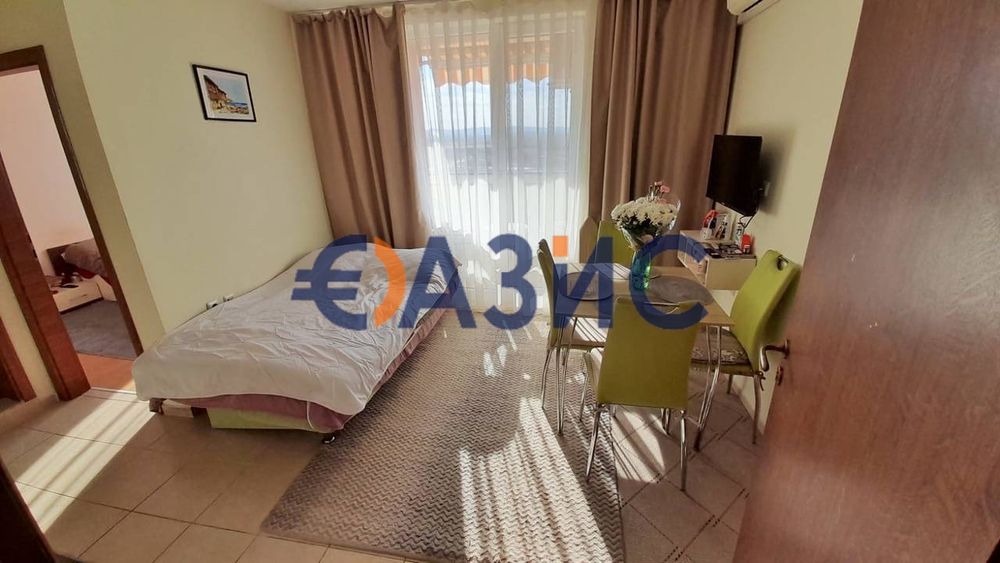 Продава се Тристаен апартамент в к.к. Слънчев бряг - 65 кв.м за 1208 €/кв.м - Снимка #3