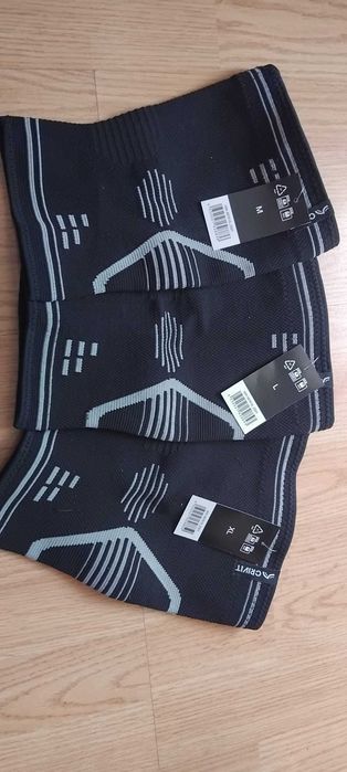 Genunchiere profesionale ,marimi diferite ,noi