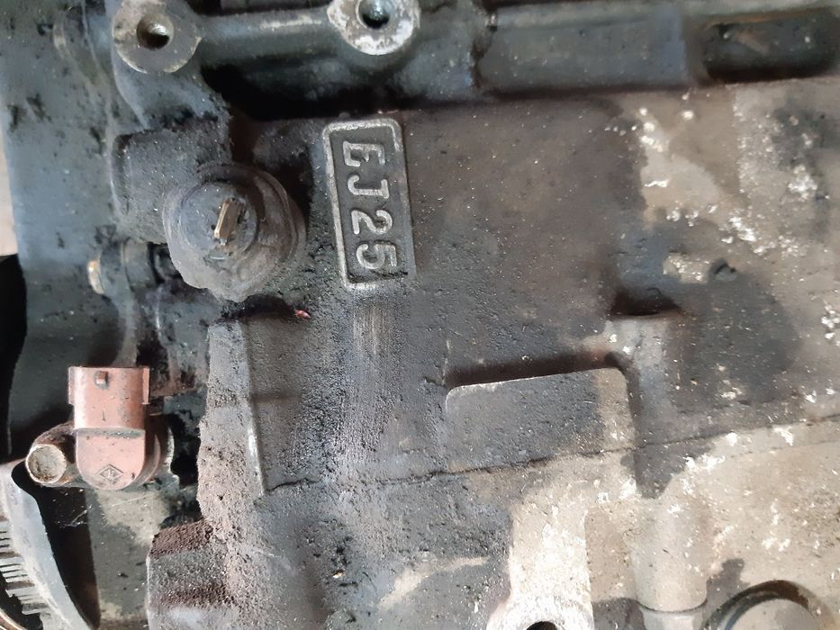 Продам запчасти на двиготель EJ 25 D