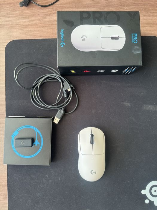 Мышь Logitech Superlight Pro X в отличном состояний
