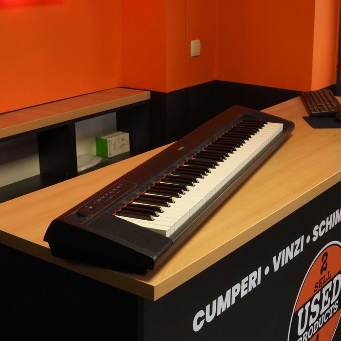 Pian Yamaha NP-31 Piaggero, 76 Clape, Midi, Reverb, Negru