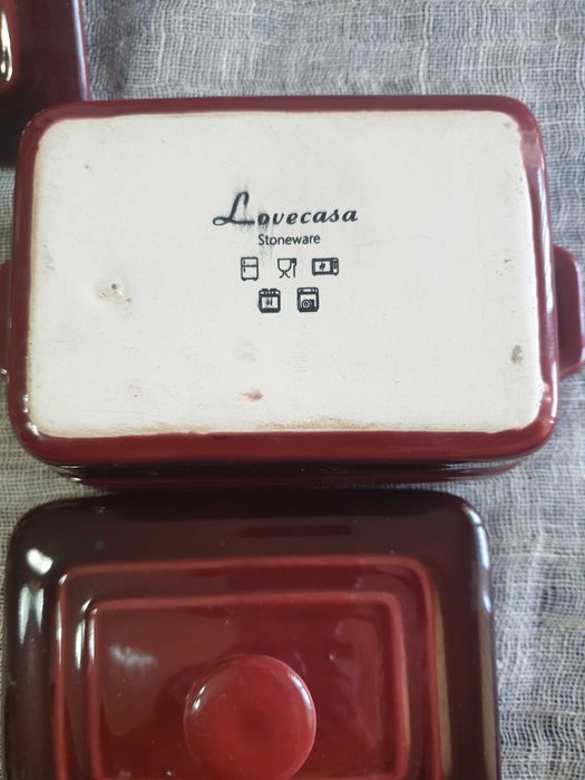 Шкафче за подправки с порцеланови чекмеджета и съдове за терин